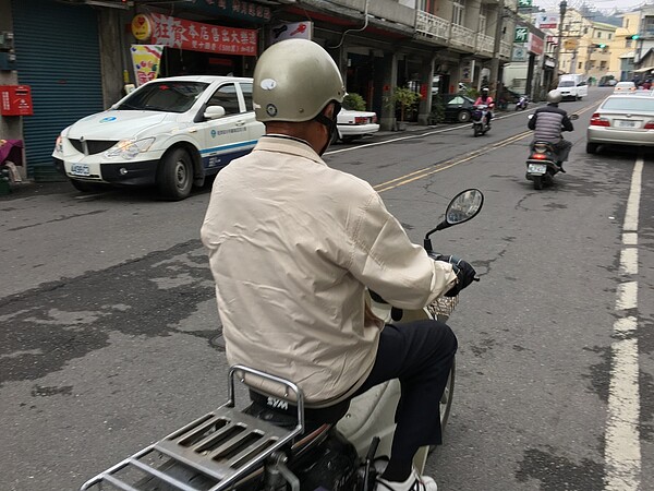 高齡駕駛換照新制上路6年,肇事趨勢也逐年上升。示意圖,非新聞當事人。圖/聯合報系資料照片