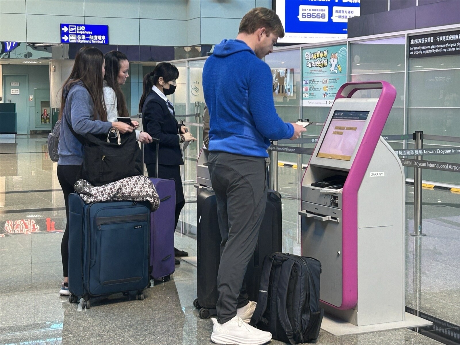 桃機國籍航空智慧報到逾50%,顯示以智慧化設施設備進行報到已是主流趨勢,歡迎旅客多加利用。圖:機場公司