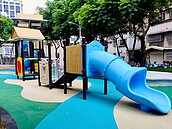 土城學成公園嶄新啟用！遊具休憩空間再升級